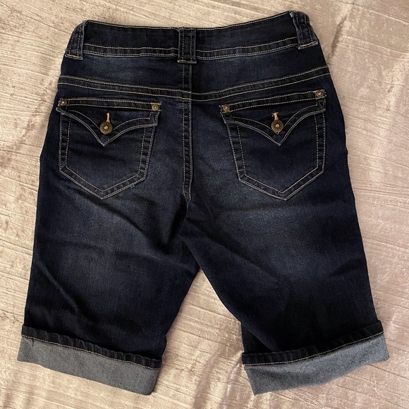 Venus Bermuda Jean Shorts Dark Wash Size 4 - Picture 5 of 12